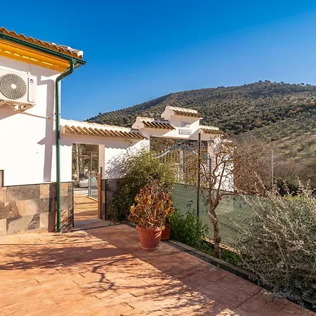 Holiday home Stunning In With Kitchen Iznajar